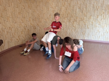544900176_1887931325359166_4058486753105170786_n