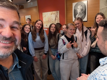 572812284_1937837120368586_1558306998395212312_n