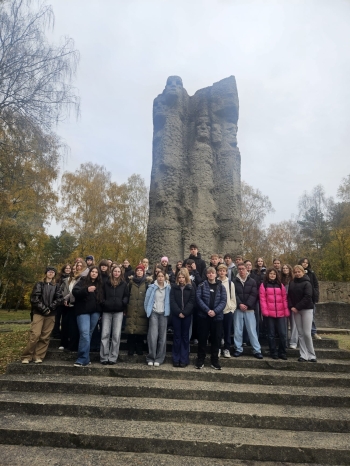 574027934_1940465810105717_1775580362600048072_n