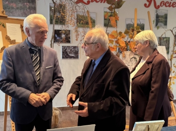 573357561_1941642716654693_4387472537750562574_n