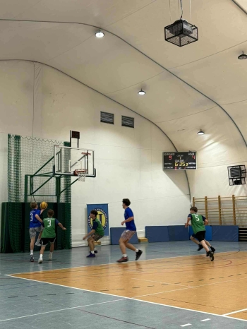 584423467_1956671731818458_2022982240008534790_n