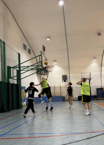 584533088_1956671788485119_239271978316433274_n