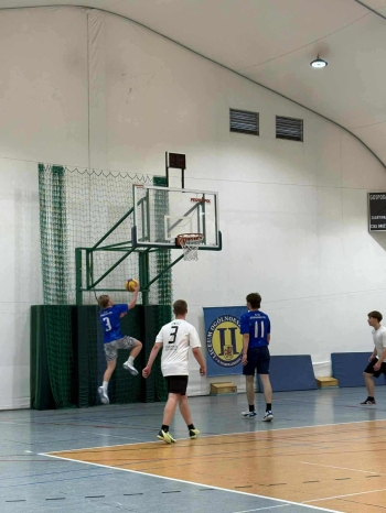 585121592_1956671588485139_6175680515995204979_n