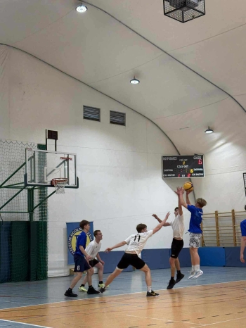 585353067_1956671708485127_5026435631943623870_n