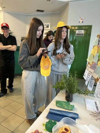 589559650_1964490204369944_1886377235500016243_n