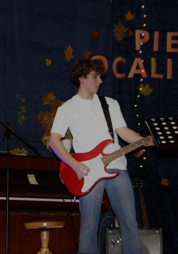 589953816_1967443217407976_4737782204664568339_n