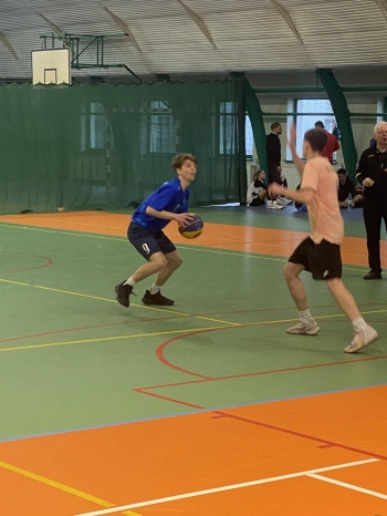 593711911_1972391743579790_4825530664865881724_n