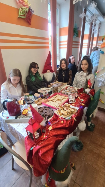 595756398_1975913583227606_2551076119401625249_n