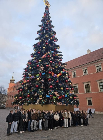 599102701_1978420319643599_8266630093511698931_n