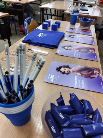 599674209_1981138736038424_8644338205103563740_n