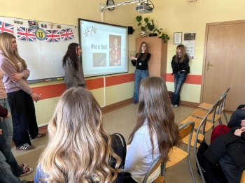 652313152_2062281307924166_1717480805693185448_n