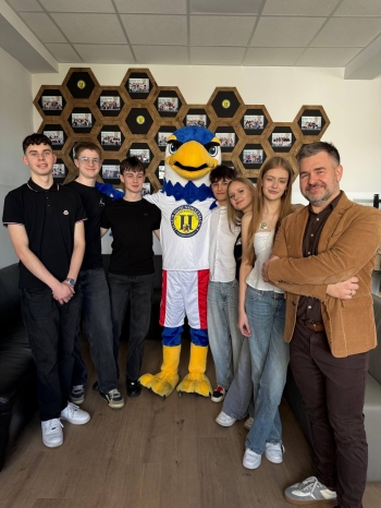 653454340_2062282541257376_7052536759743751322_n