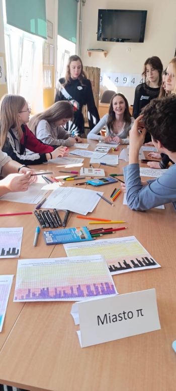 653700187_2062281024590861_396994888718548243_n