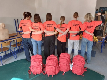 653953386_2062280601257570_2887117762167406280_n