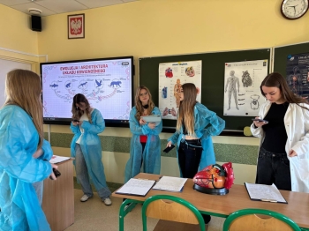 654202886_2062281367924160_3567448206031329967_n