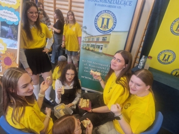 654997548_2062279614591002_2729311819695248363_n