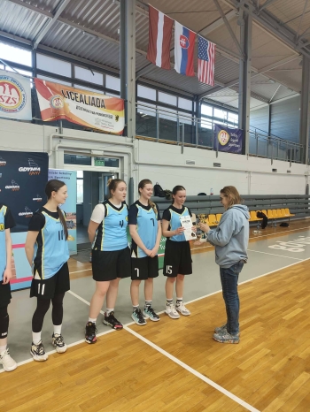 653708031_2062494324569531_4267862885438270494_n