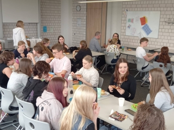 670715319_2084901798995450_8685831097162676110_n