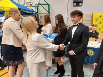 683053071_2098907494261547_8575412506951886878_n