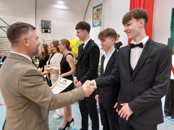 683061020_2098905050928458_553603319724811886_n