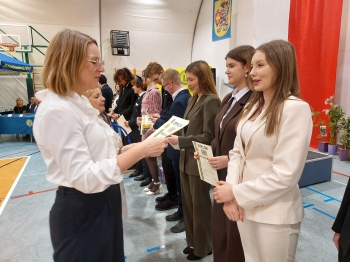 683685825_2098907407594889_112727530997976563_n