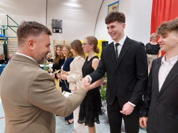 684600897_2098905044261792_5470214613302458623_n