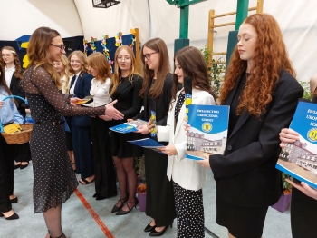 684902483_2098910127594617_824152267060266988_n