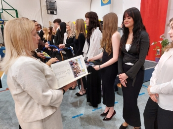 684902486_2098906380928325_1686124616492031642_n