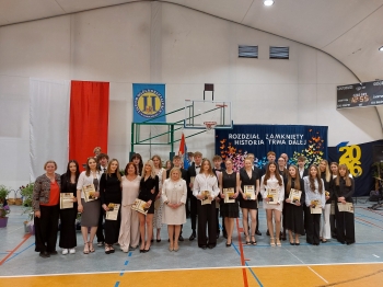 684932466_2098905434261753_4217133866852895966_n