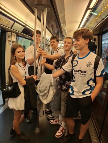 719742162_4012396655724987_5635950987337222088_n