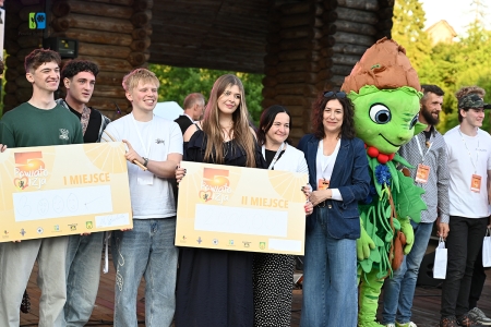 Emilia z 4E na podium Powiatowizji!