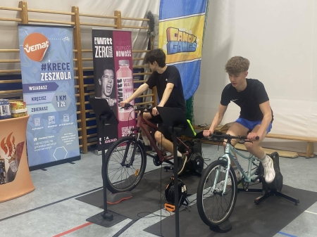 „Kręcę ze szkołą” – sport, rywalizacja i wspólny cel!