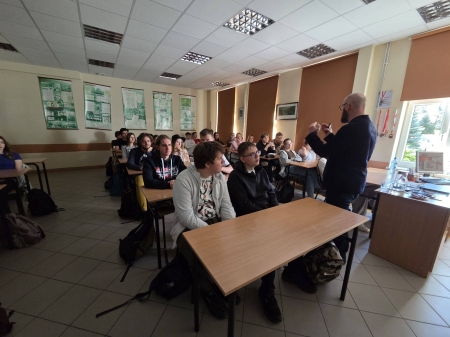 Wyjątkowy wykład pt. „Od niepodległości do niepodległości”